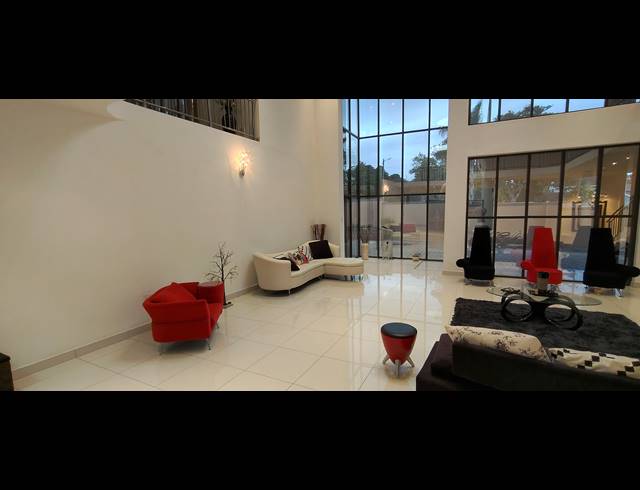 5 BEDROOM FREEHOLD FOR SALE IN SARNIA